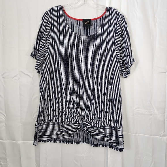 W5 Size 2X Blue and White Striped Women's Top - Picture 1 of 6